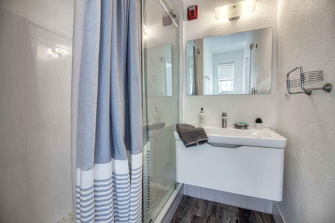 Ocean Spray By Rabbu Apartahotel Miami Beach